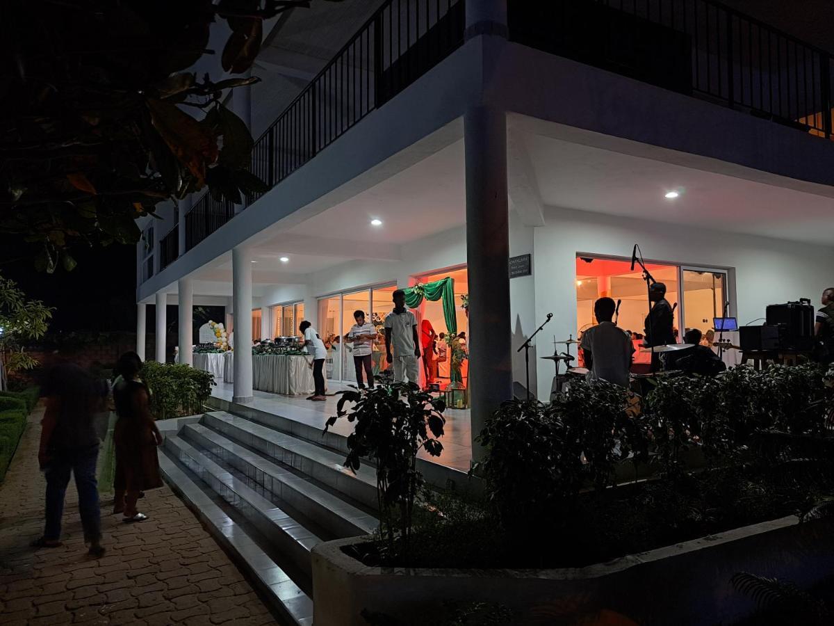 Hotel Aux 2 Metis Toliara Exteriér fotografie